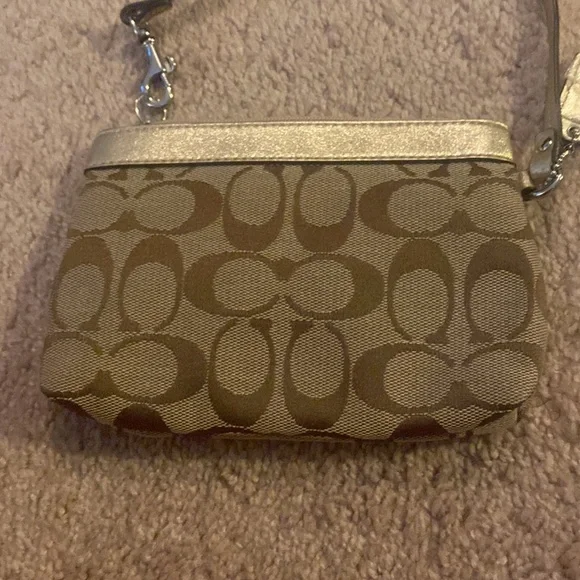 Coach wristlet - Picture 2 of 3